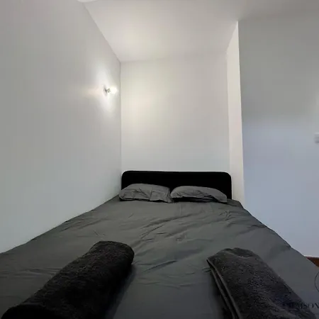 Le Nid Rémois -pied à Terre En Champagne Appartamento